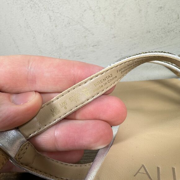 Naturalizer BRENTA2 Platform Slip On Sandals Shoes Women's Size 8.5 W - Picture 8 of 9